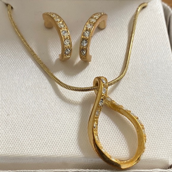 Roman Jewelry - Roman Rhinestone Necklace Pierced earrings matching set in original box